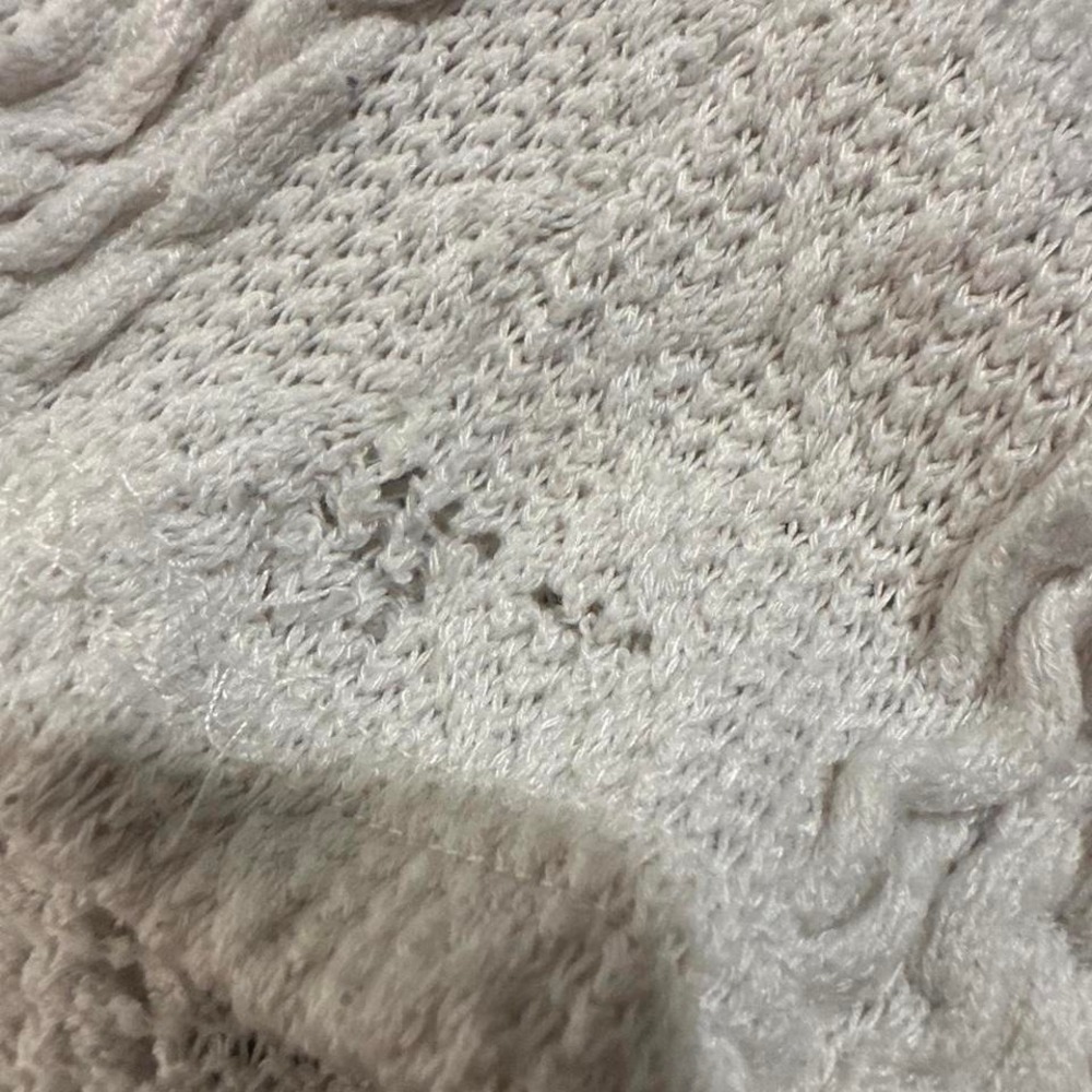 W47. Doe and Rae - White cable knit sweater with a cozy feel - Picture 3 of 3
